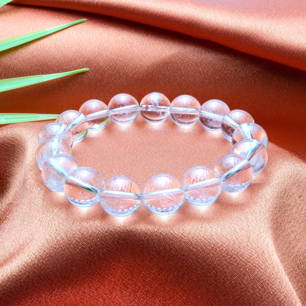 Kristal kuvars 12mm doğal taş bileklik ön görünüm.