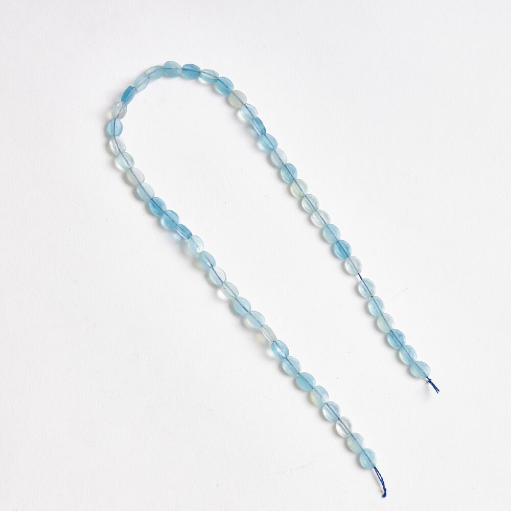Akuamarin doğal taş oval faset kesim 6x8mm dizi ön görünüm.