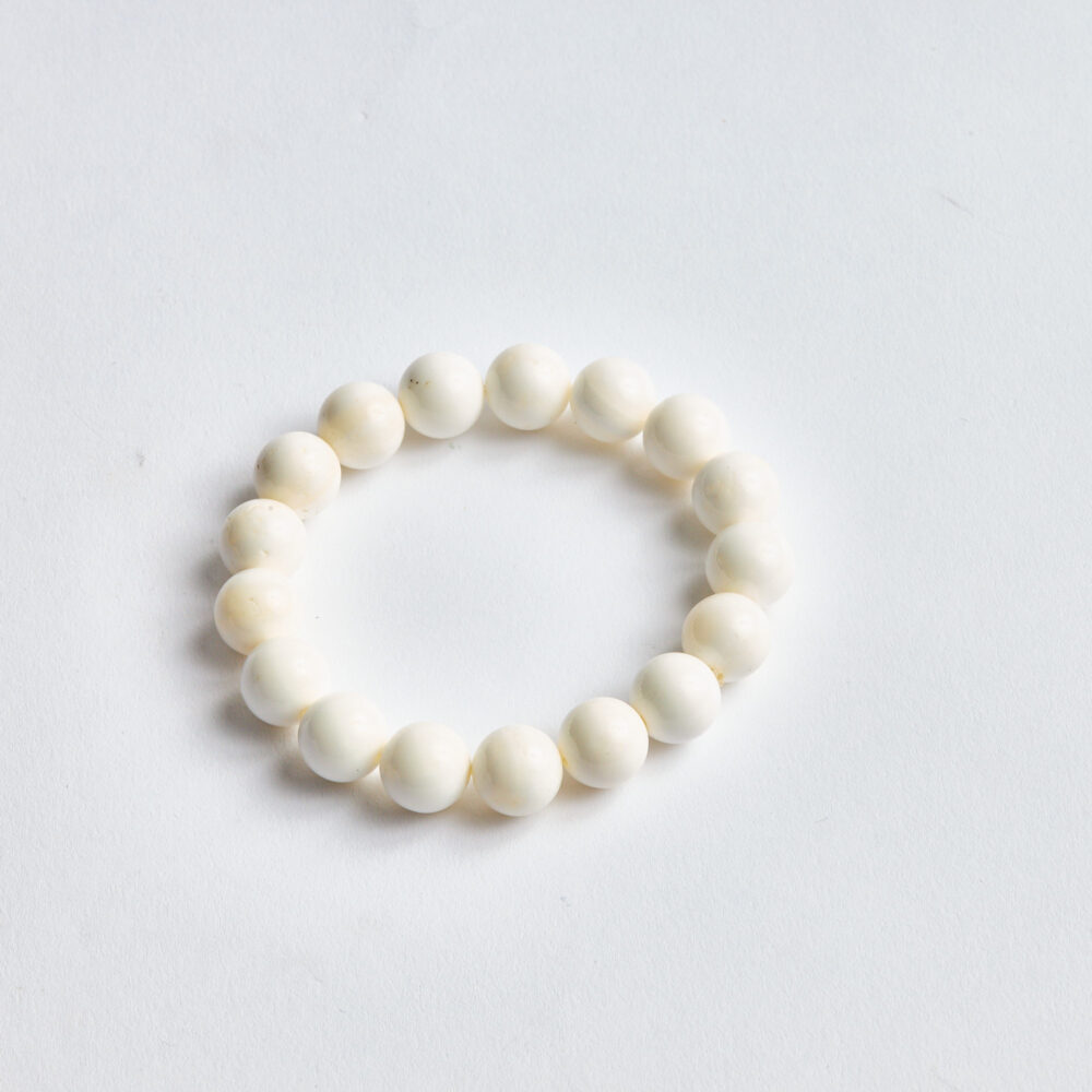 Sedef doğal taş bileklik 12 mm – ön görünüm.